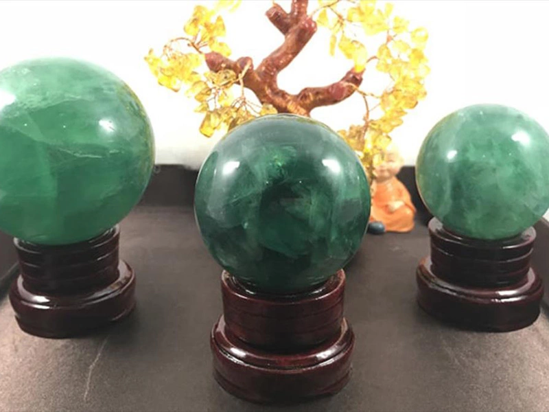 Phong thủy bàn làm việc cho người mệnh Mộc giúp thu hút tài lộc may mắn